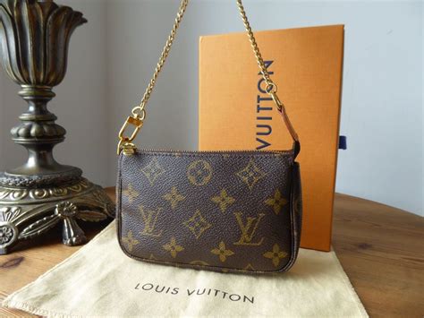 second hand louis vuitton pochette|louis vuitton bag with pouch.